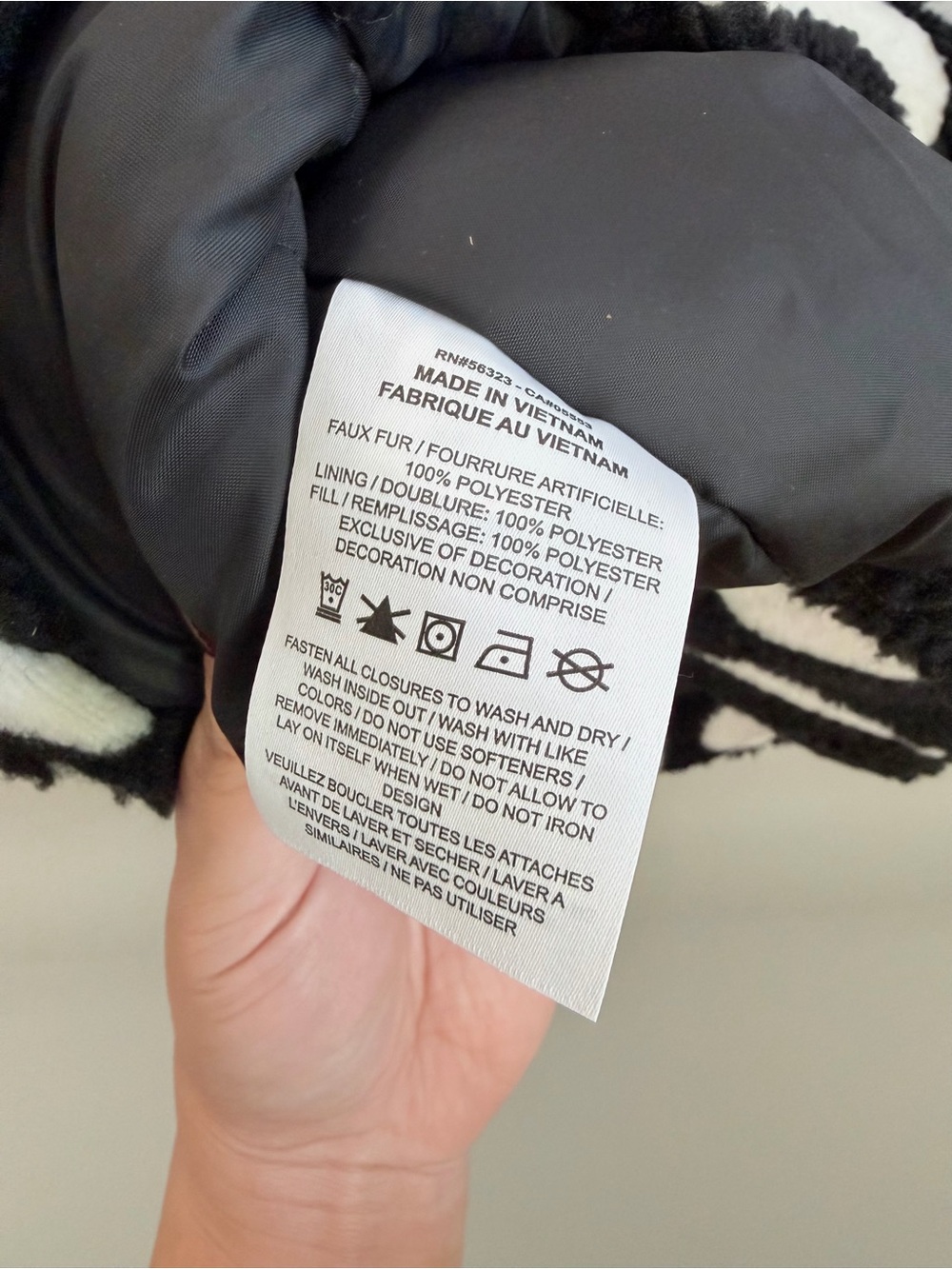 NIKE Women’s Loose High-Pile Black White Swoosh Jacket - Picture 9 of 10